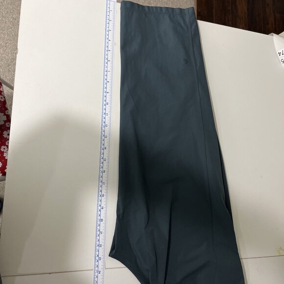 Lululemon Next Move Crop 23" in Gravity Teal Colour Women's Size 6 - Picture 11 of 14